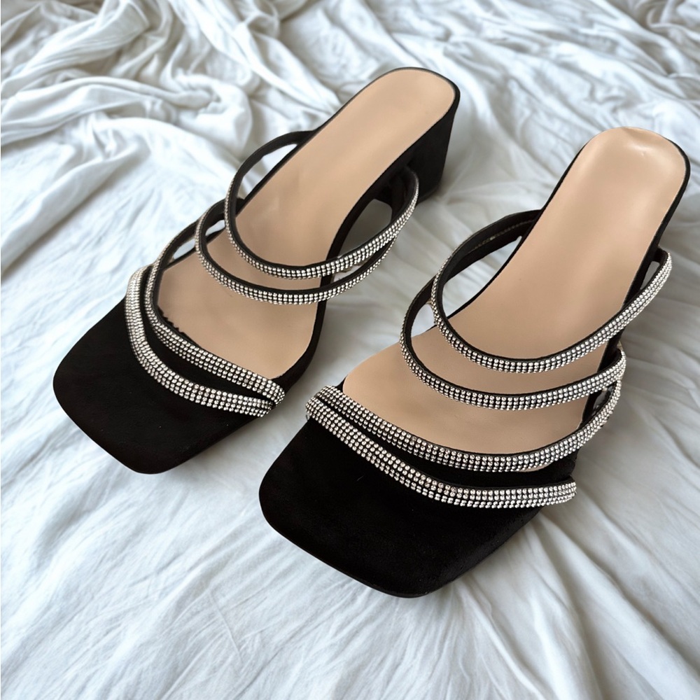 Elegant Black Women's Heeled Sandals - Picture 2 of 2